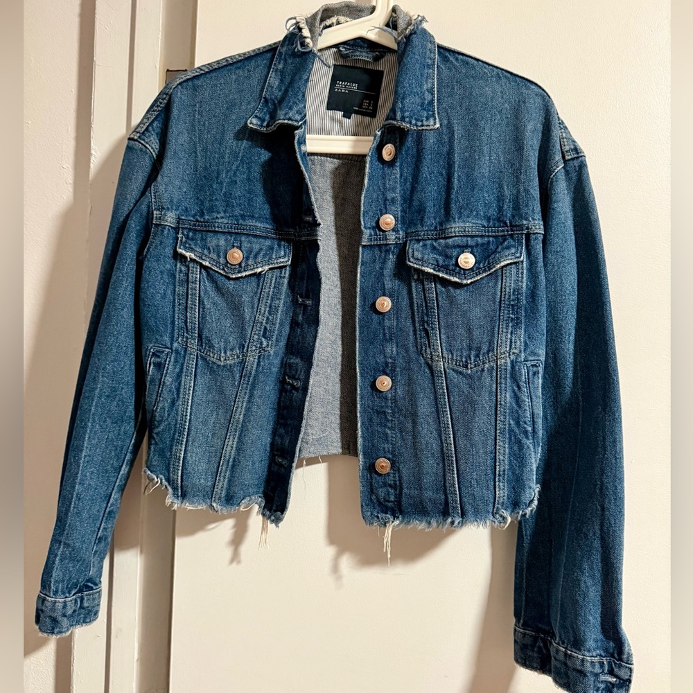 AVAILABLE IN JUNE Zara Denim Blue Cropped Jacket